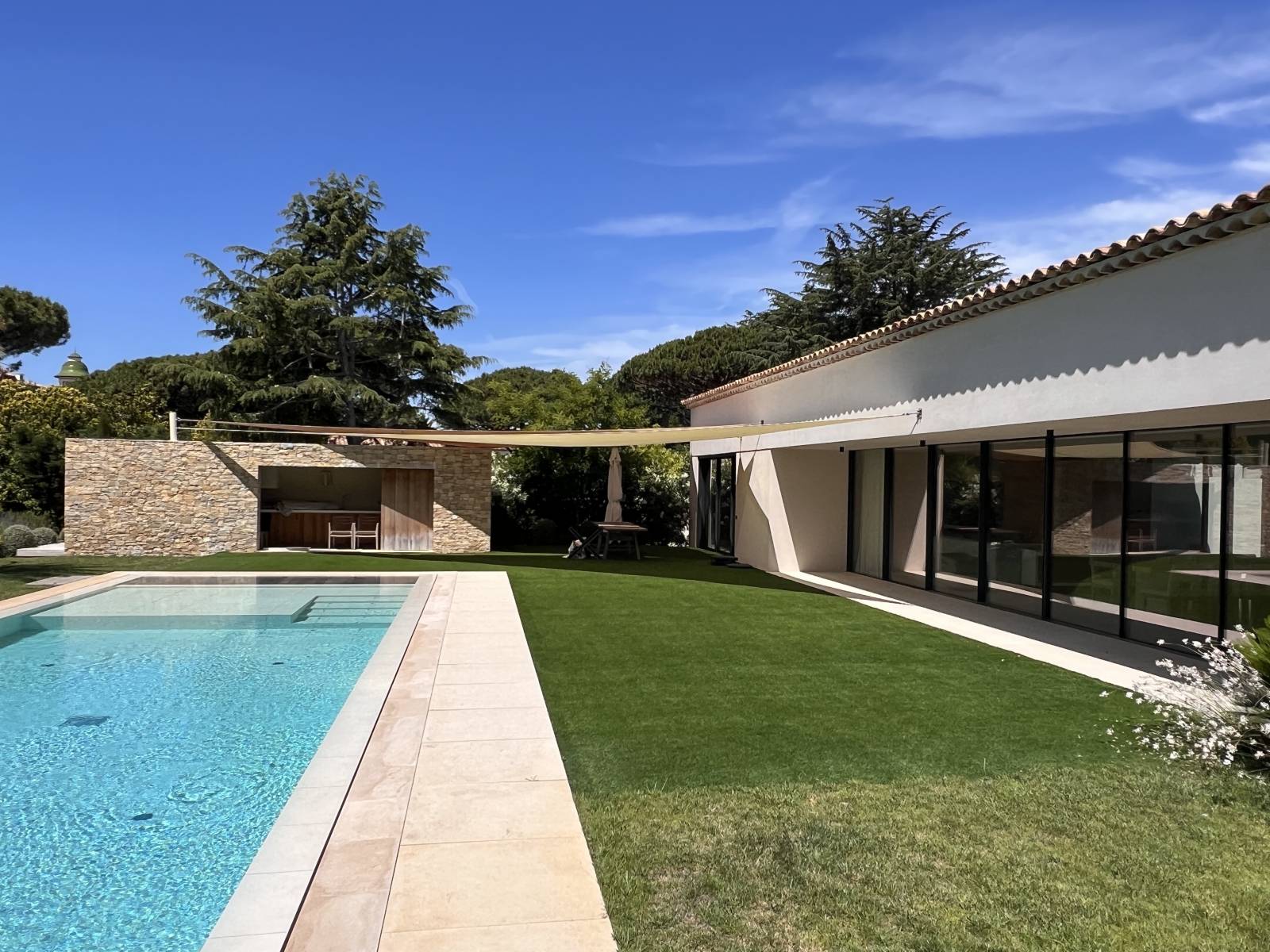 Voile d'ombrage sur mesure Sanary sur Mer 