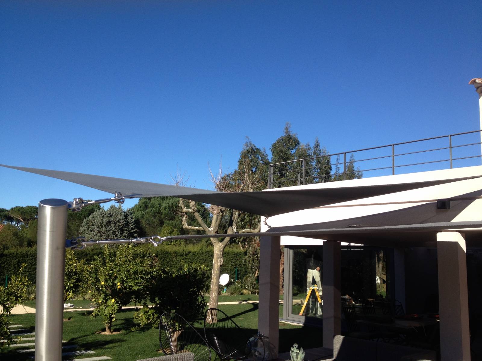 Voile tendue Triangle  pour professionnel et particulier Var et Alpes Maritimes