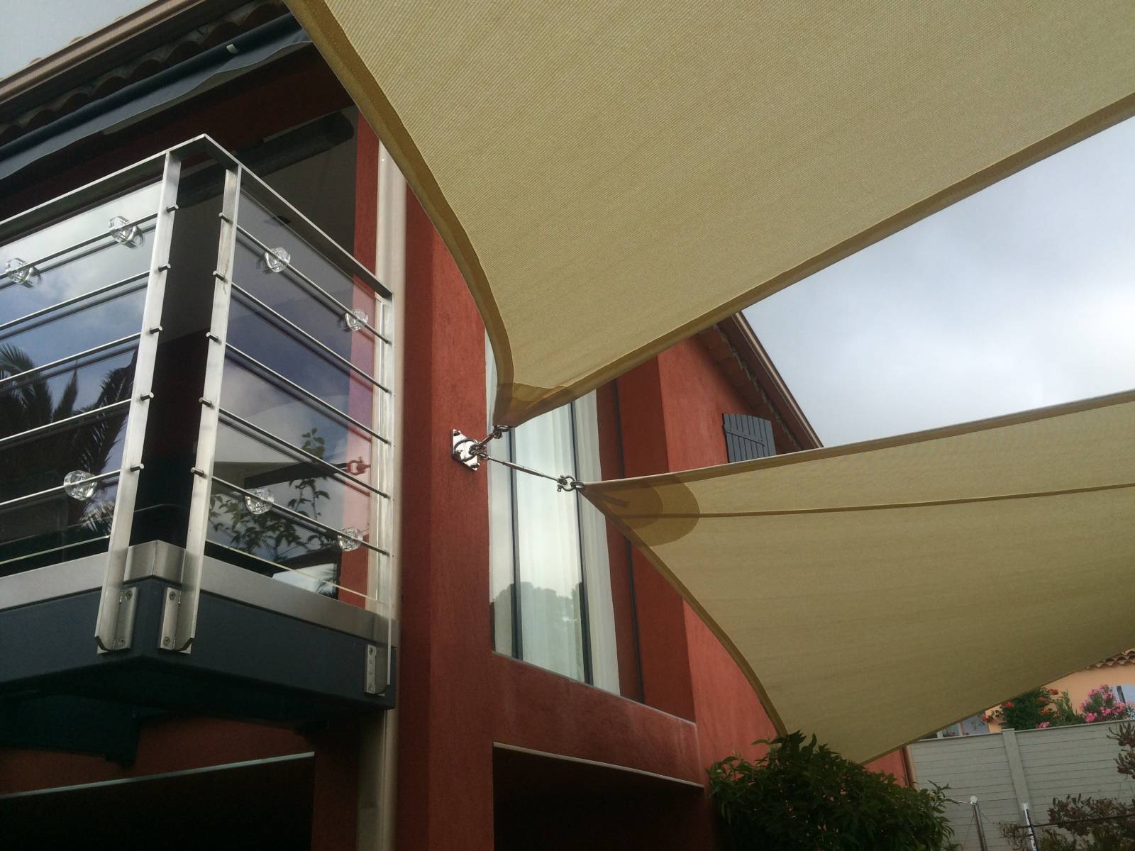 Fabricant de voile d'ombrage sur mesure haut de gamme le lavandou Var