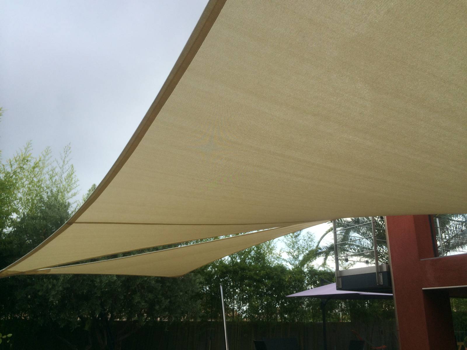 Devis de voile d'ombrage sur mesure à Bois Guillaume Normandie 