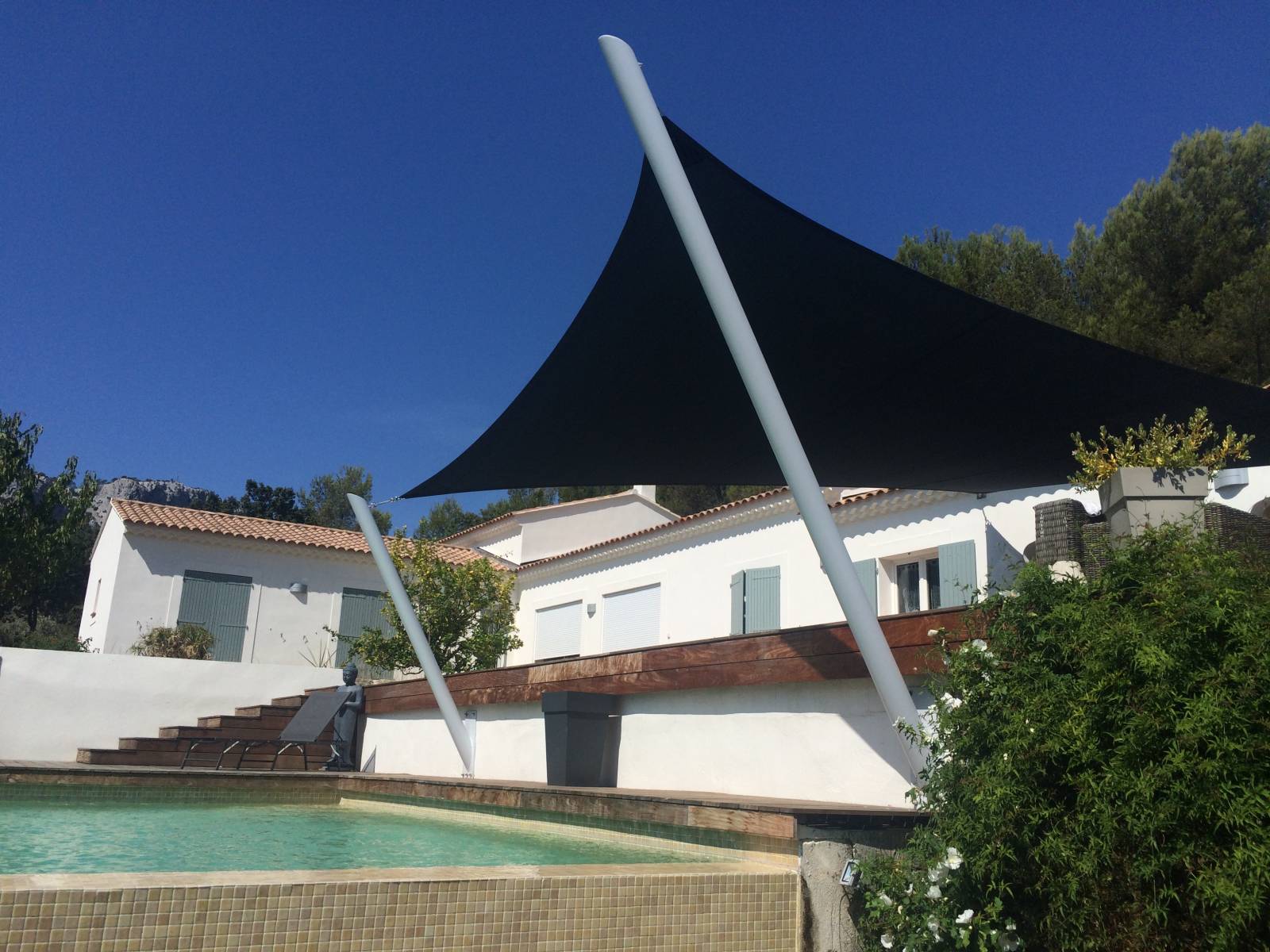 Voile d'ombrage terrasse de piscine à saint tropez 