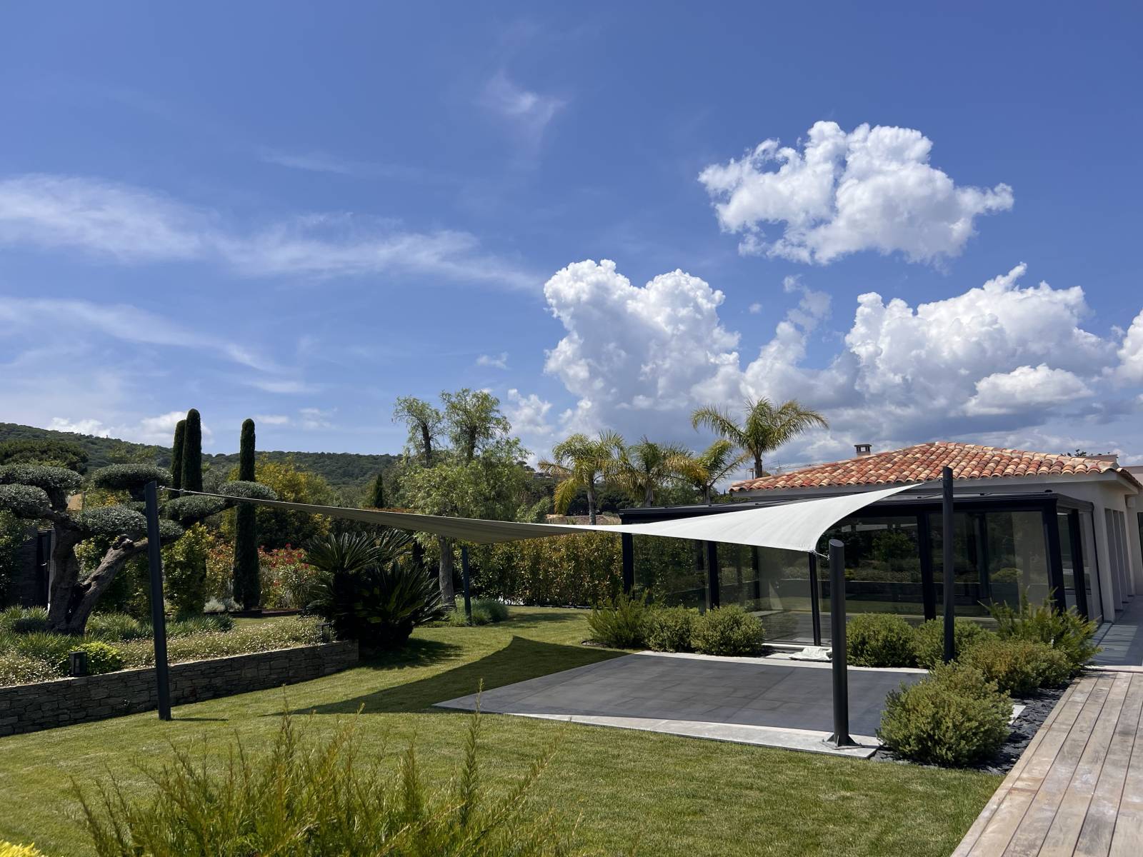 Fabriquant de voile d'ombrage pour jardin dans le Var