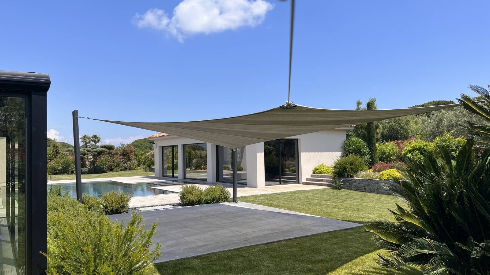 Fabricant de voile d'ombrage a Cannes près de Mougins 