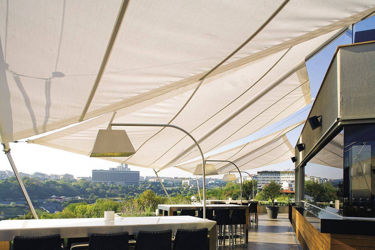 Voile d'ombrage pour restaurant à Cannes 