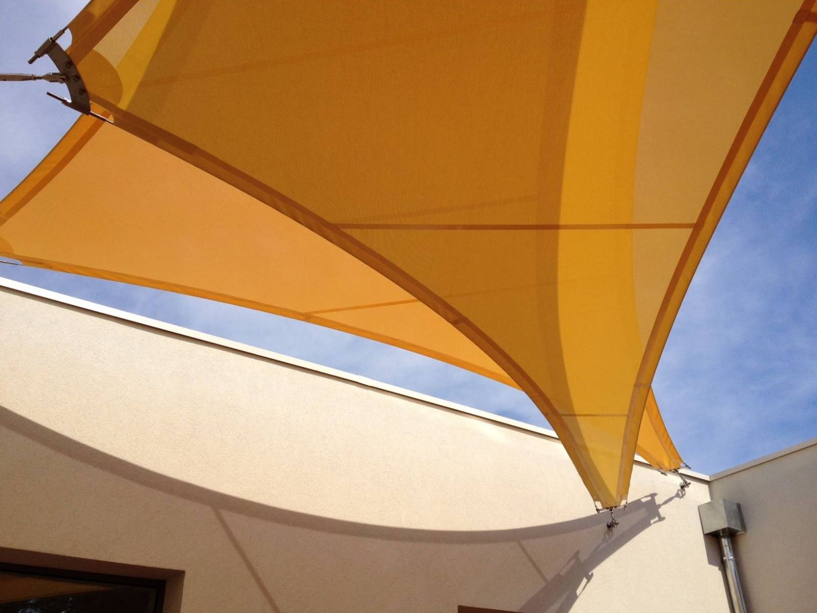 Toile architecturale à Cannes 06